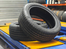 Load image into Gallery viewer, 215/50R17 95W Kumho HS81