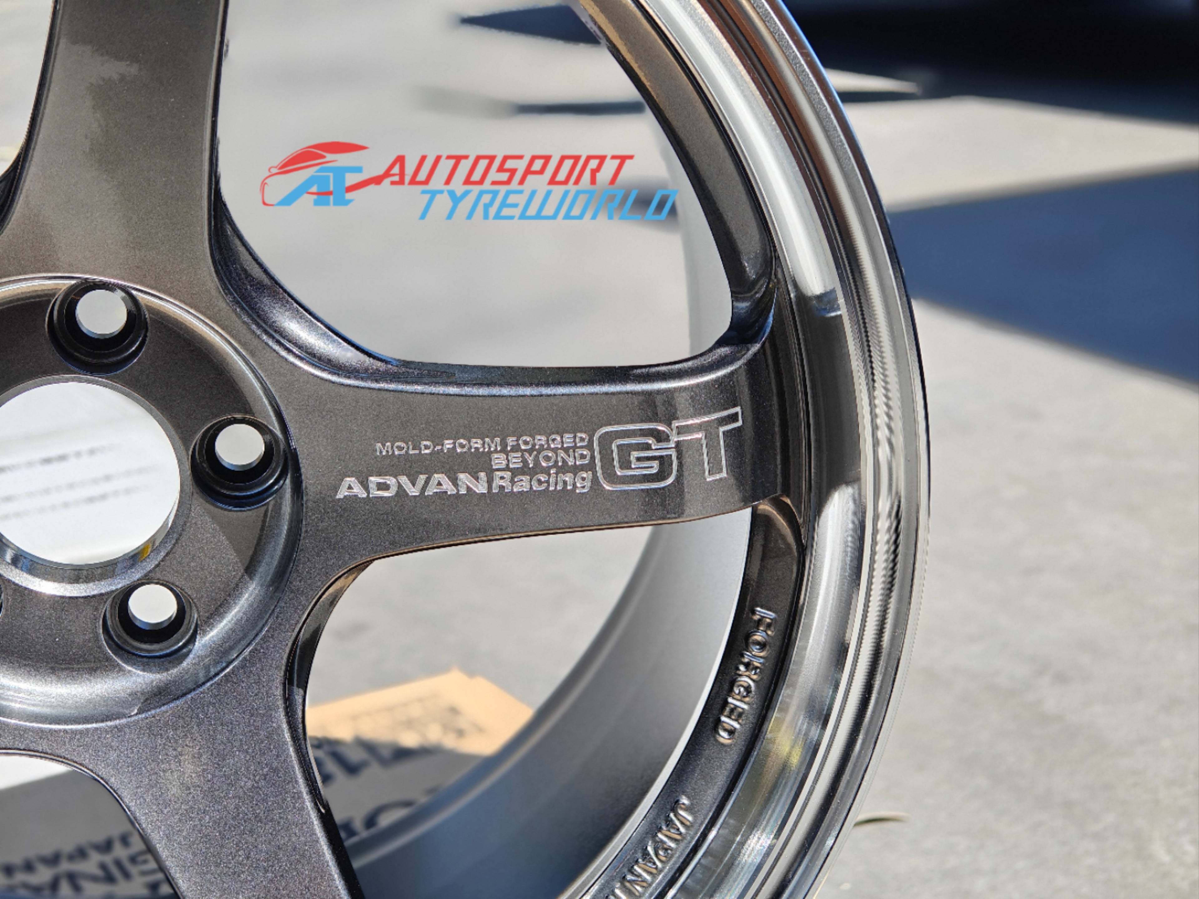 Advan GT Beyond - Machining and  Racing HYPER Black