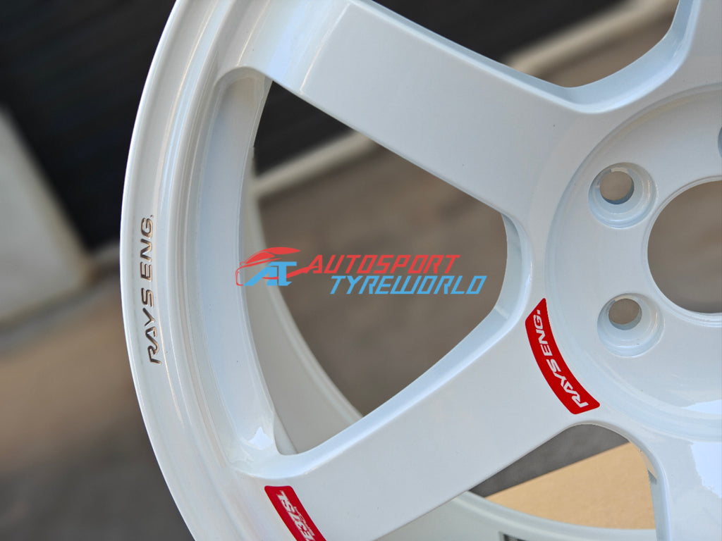 Rays Volk Racing TE37SAGA SL - Dash White