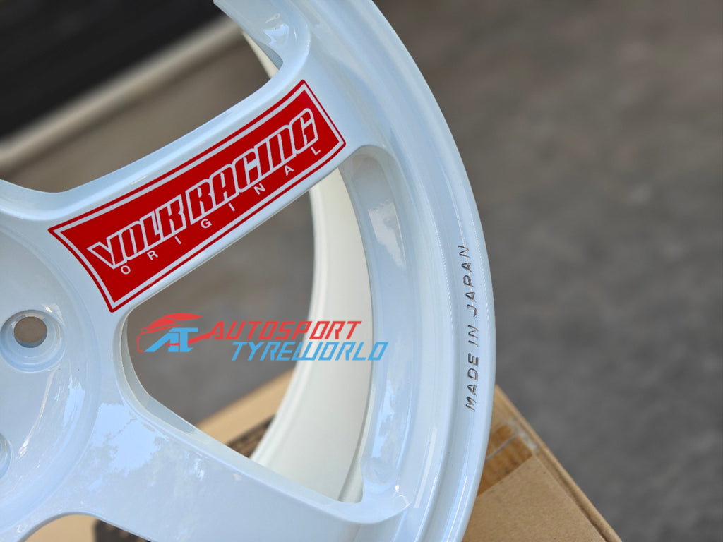 Rays Volk Racing TE37SAGA SL - Dash White