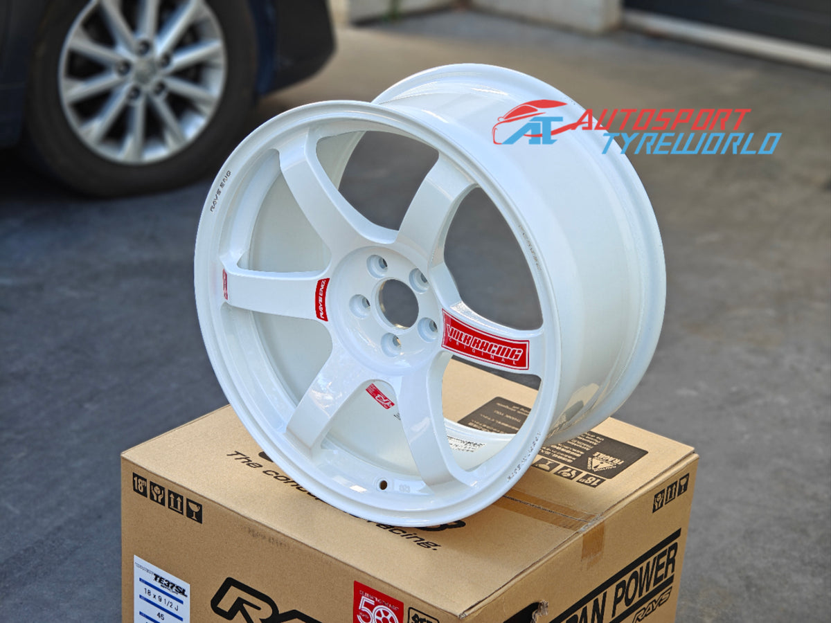Rays Volk Racing TE37SAGA SL - Dash White