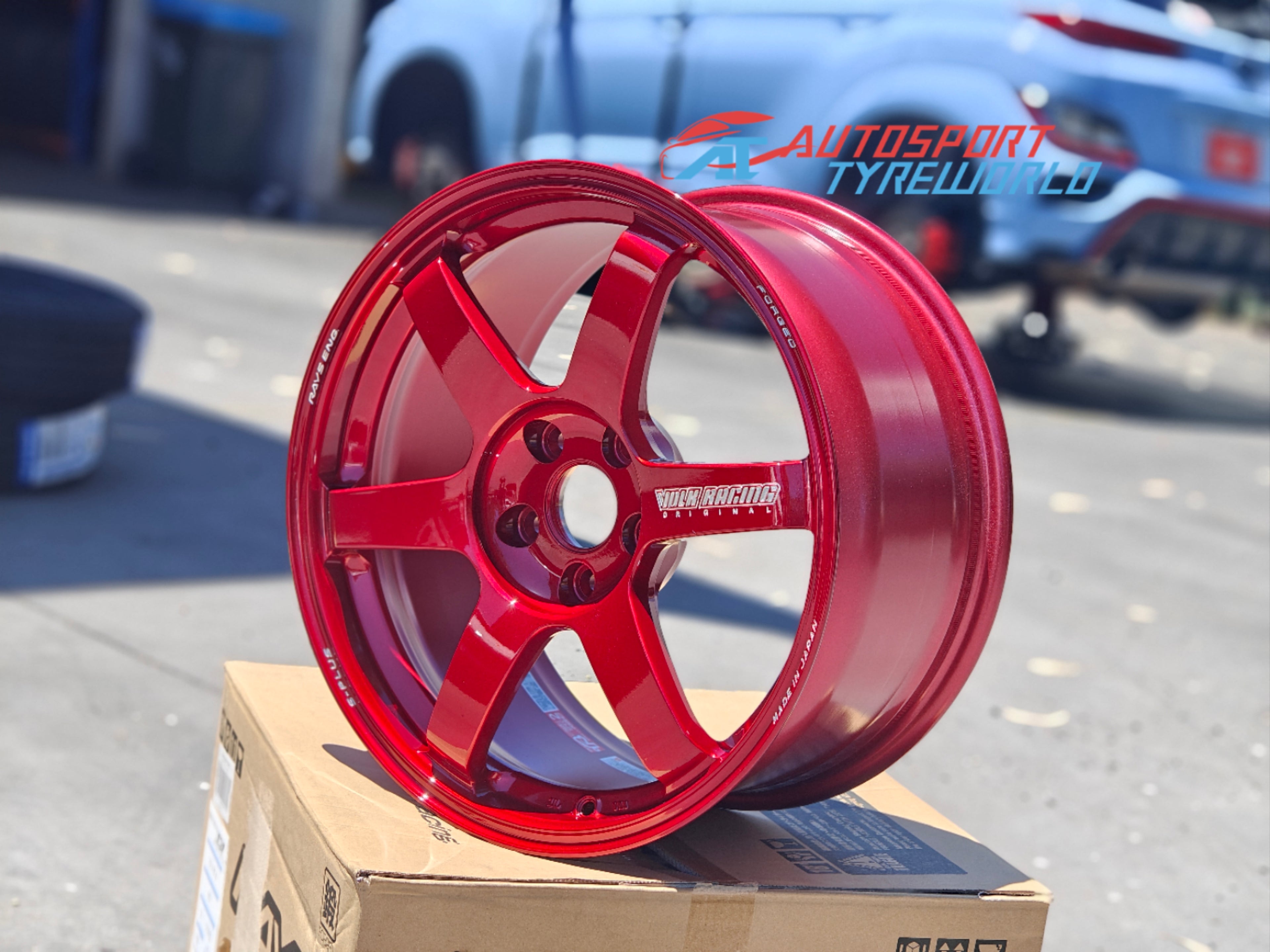 Rays Volk Racing TE37SAGA S-Plus - 18X9 +45 5X114.3 Hyper Red