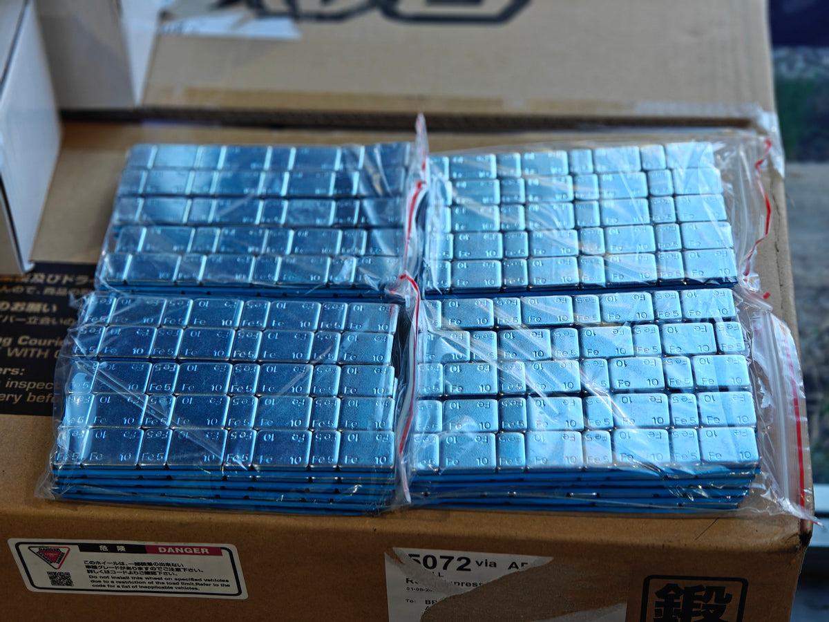 Stick On Wheel Weights 5/10 gm SO5/10 in Silver 12 Boxes