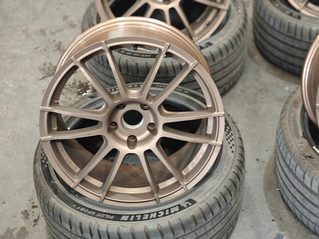 Rays Gram Light 57XR 18X8.5 +38 5X114.3 (Second Hand)