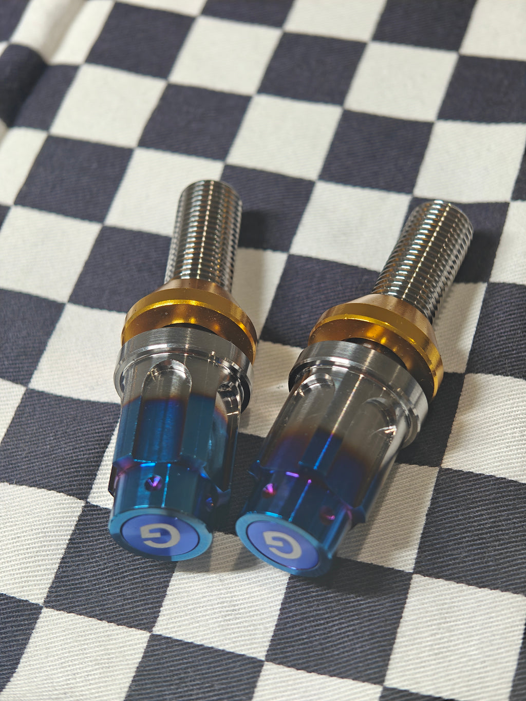 Grandma Titanium Racing Wheel Bolts - Half Burnt Blue