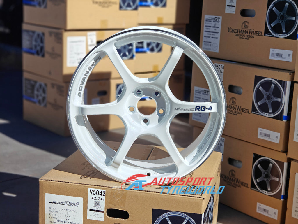 Yokohama Advan Racing RG4 18 inch - Racing White Metallic and Ring (WMR)