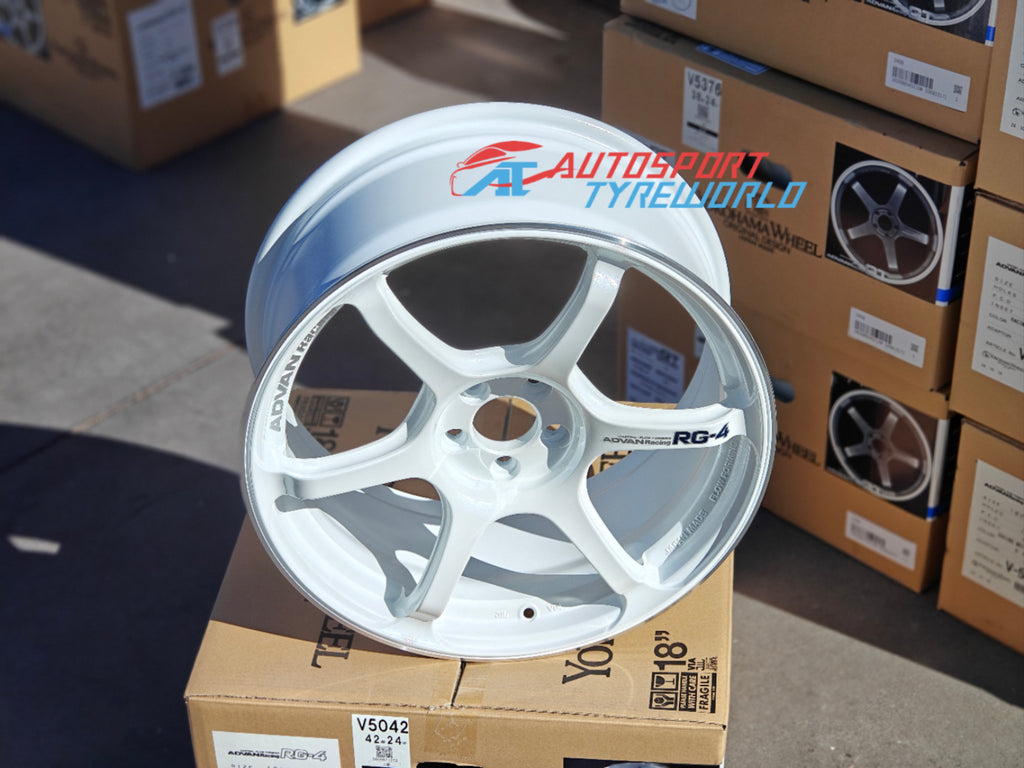 Yokohama Advan Racing RG4 18 inch - Racing White Metallic and Ring (WMR)