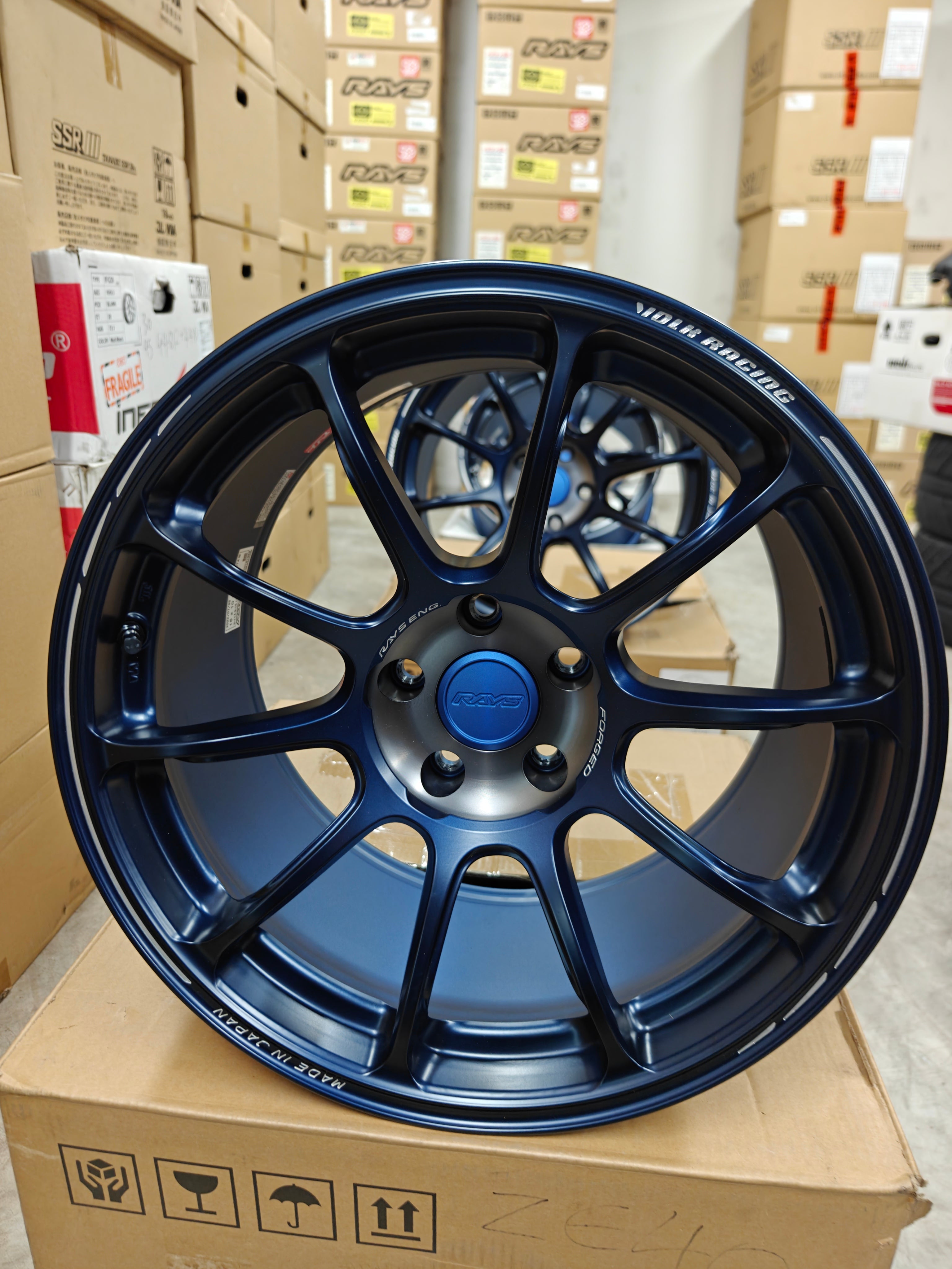 Rays ZE40 Time Attack III to fit GTR or 370Z in 18 inch (Second Hand)