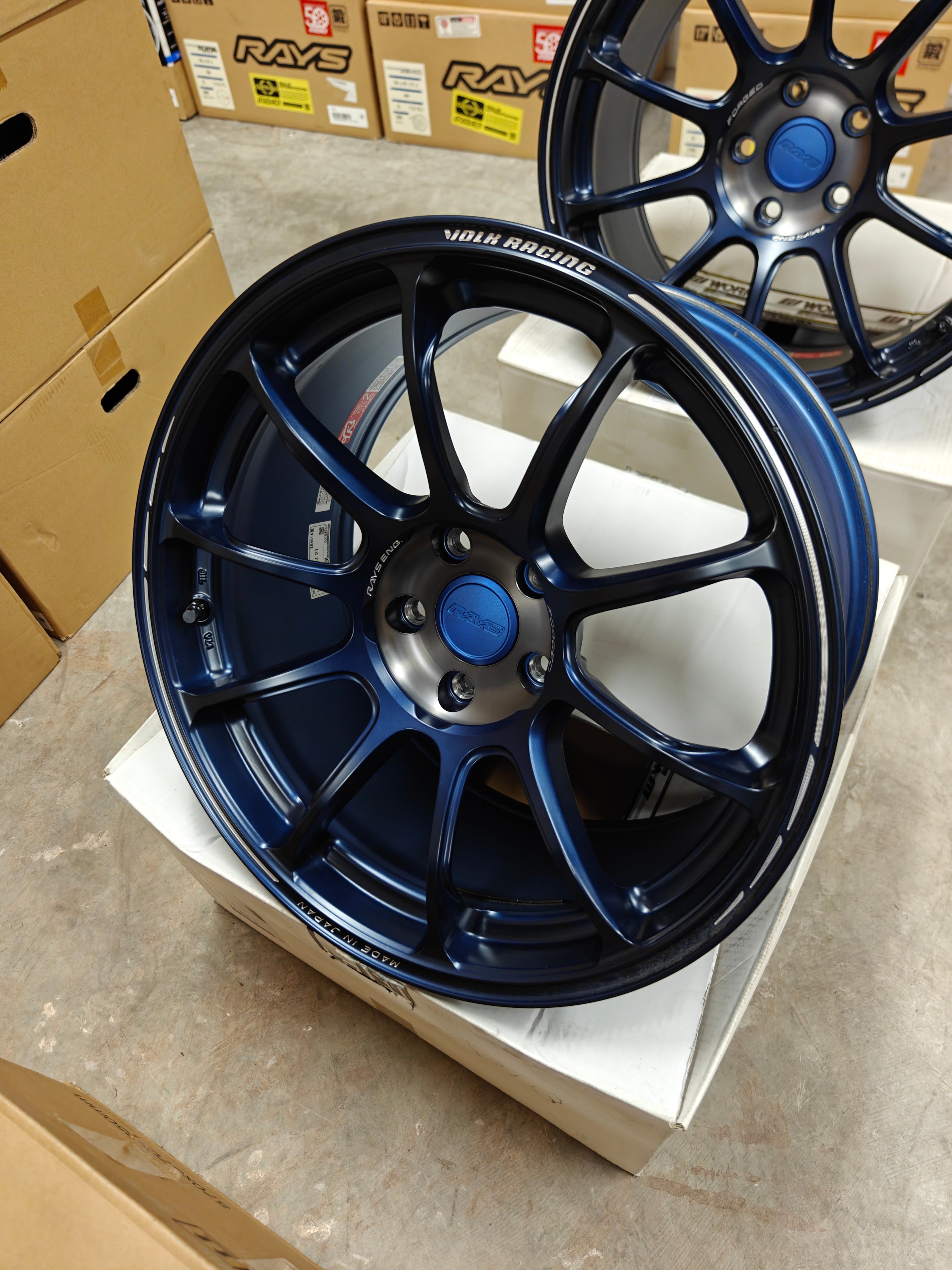 Rays ZE40 Time Attack III to fit GTR or 370Z in 18 inch (Second Hand)