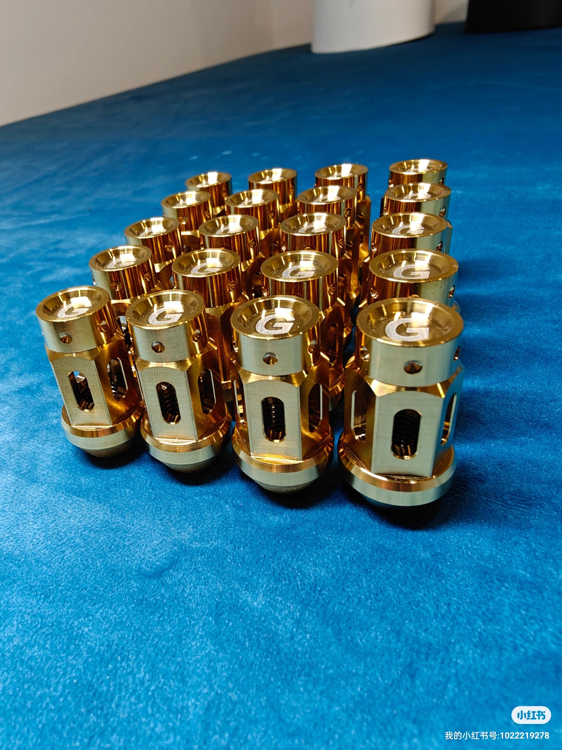 Grandma Titanium Racing Wheel Nuts - Golden