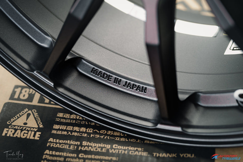 Rays HYUGA HP10 - Matte Super Dark Gunmetal (APJ)