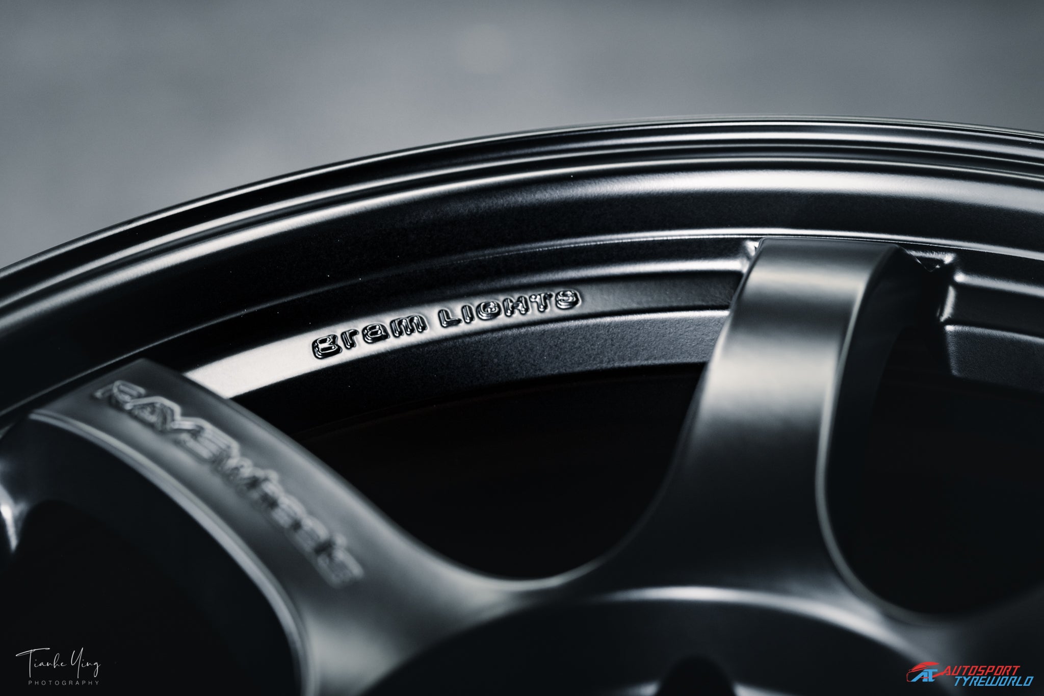 Rays Gram Light 57DR - Satin Black