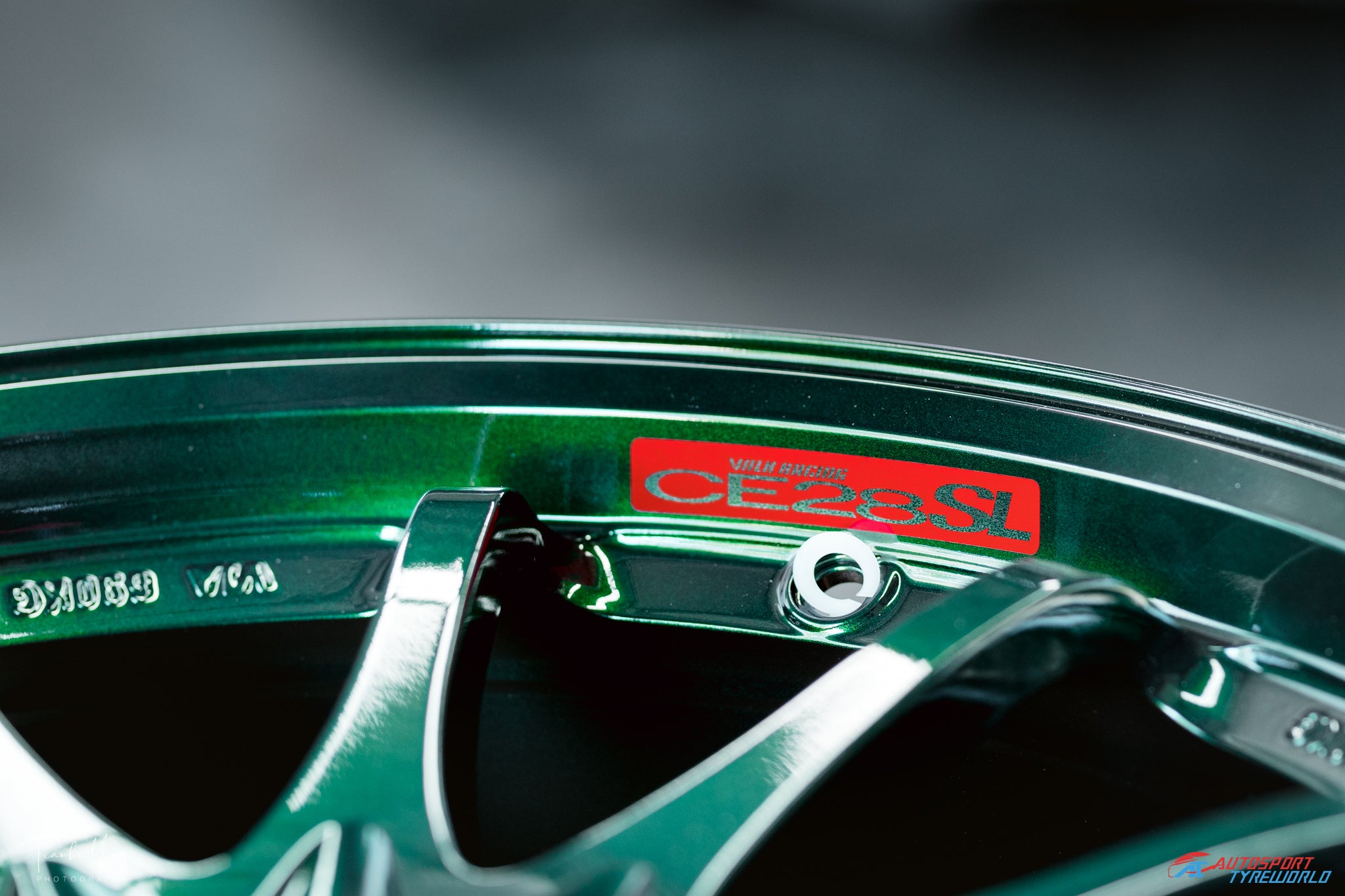 Rays Volk Racing CE28SL - 18X10, +40, 5X114.3 - Racing Green