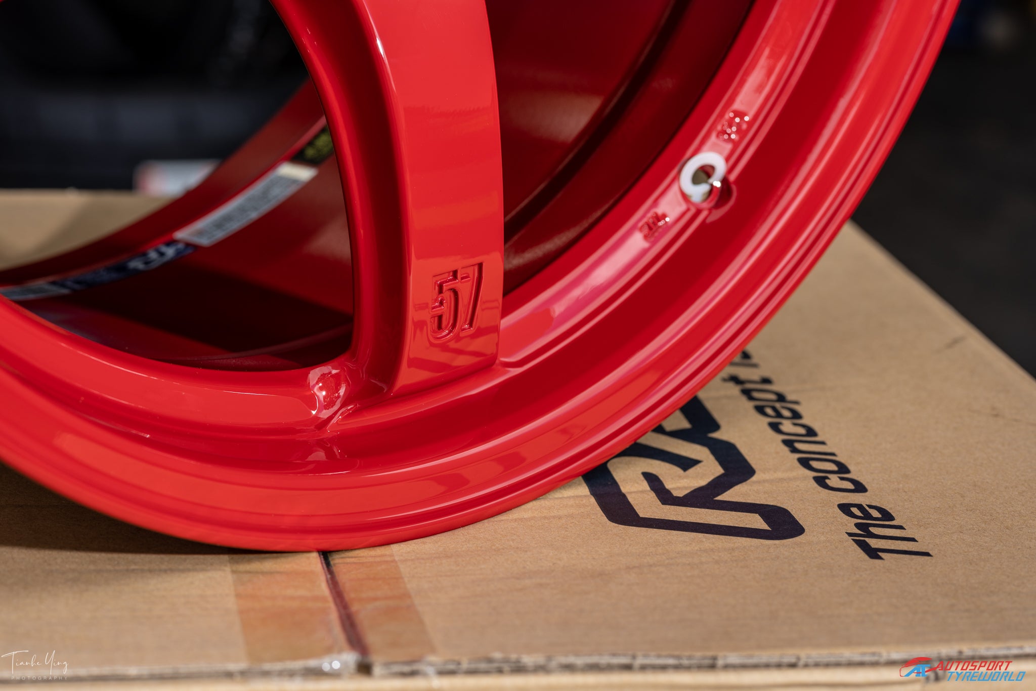 Rays Gram Light 57CR - Milano Red