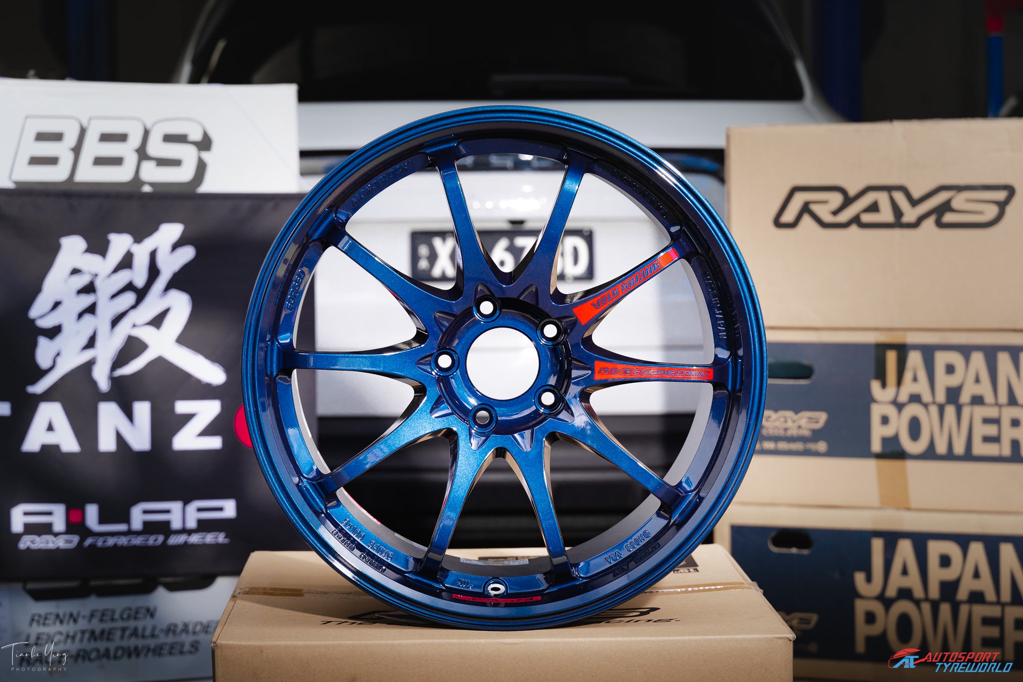 Rays Volk Racing CE28SL - 18X9.5, +15, 5X114.3 - Mag Blue