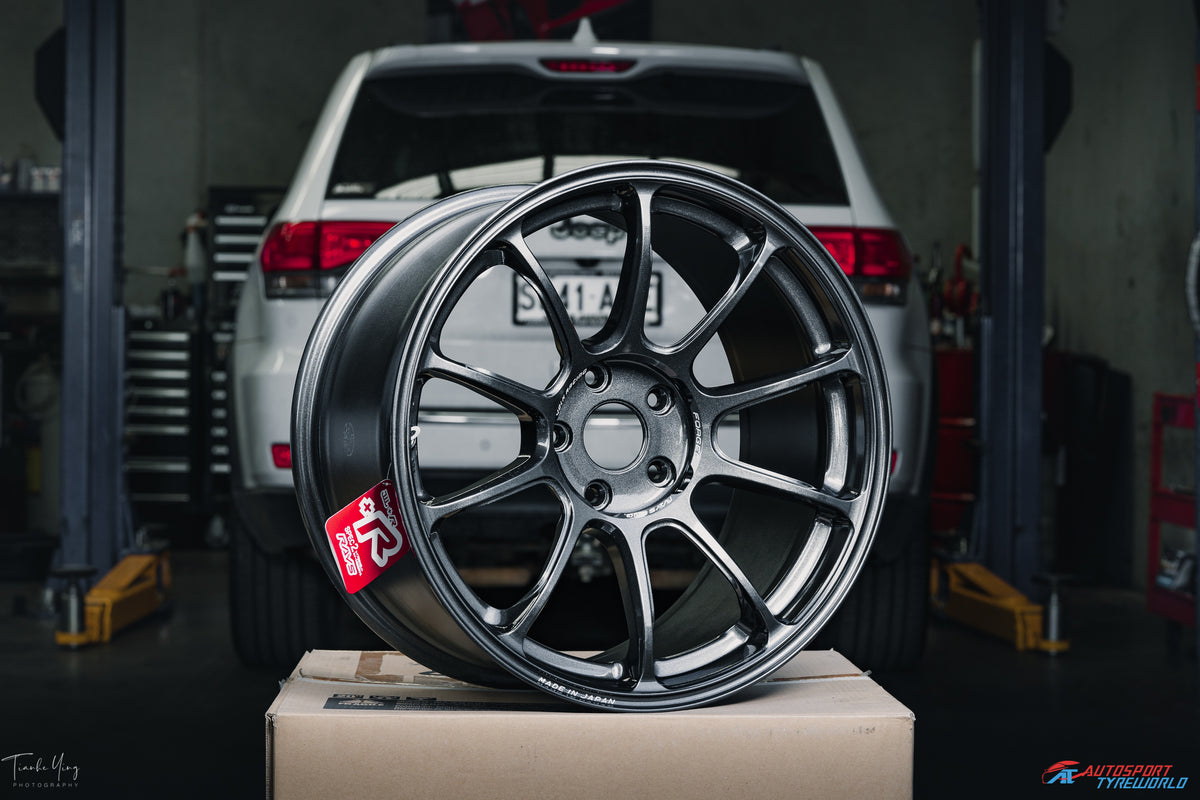 Rays Volk Racing ZE40 - Dark Gun Metal (MM)