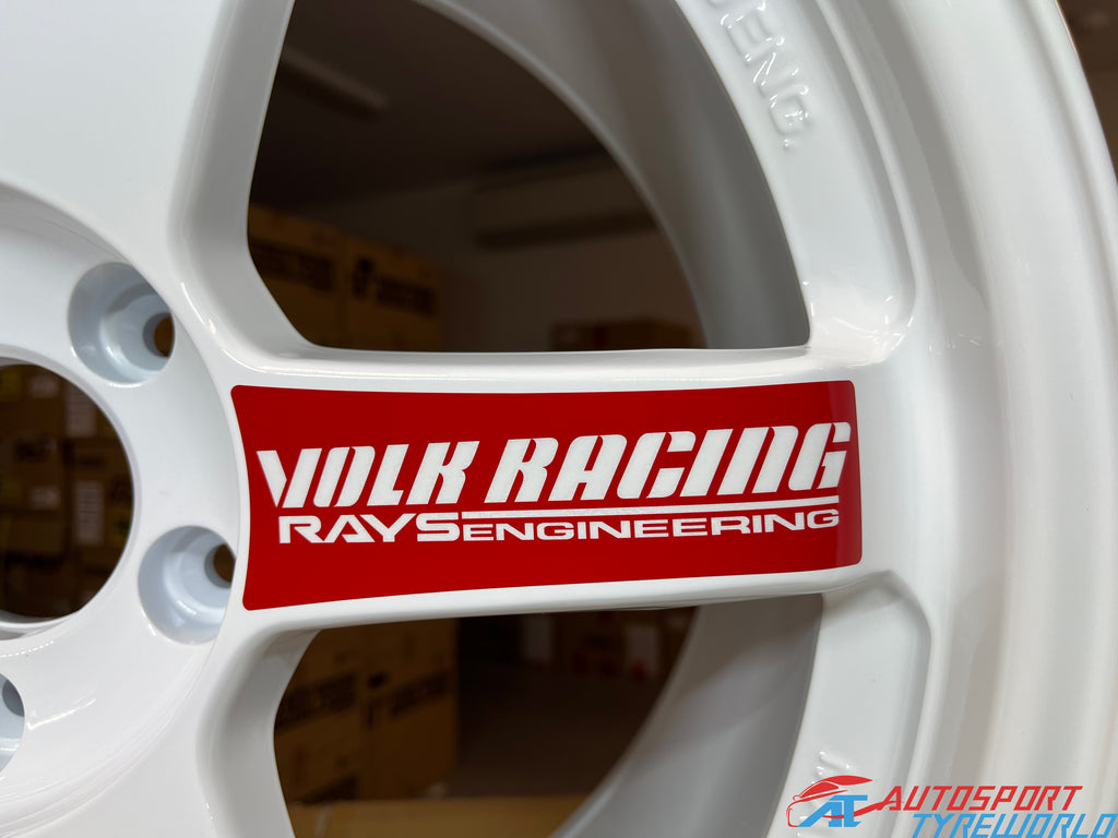 Rays Volk Racing TE37SL in Dash White (DW)