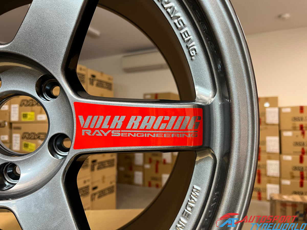 Rays Volk Racing TE37SL in Fomula Sliver (FS)